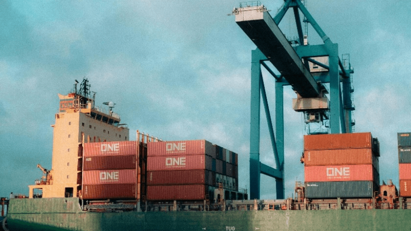 US Trade Deficit Expands Significantly as Imports Surge